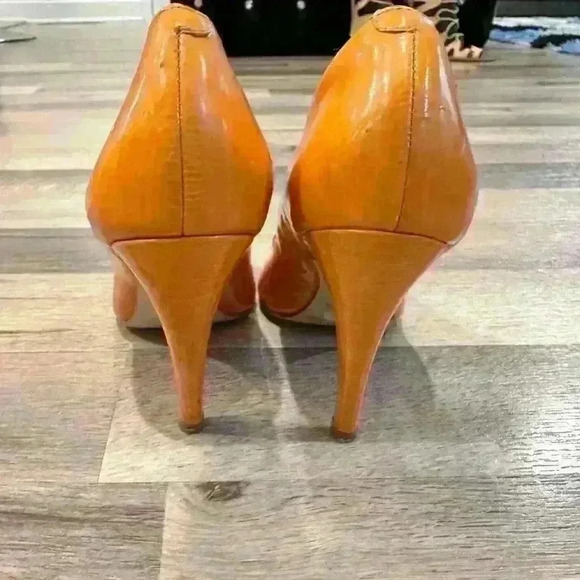 BCB Girls Gold Stiletto Size 7.5 - Picture 5 of 6